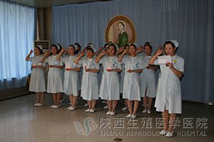 ���oʿ�����϶�����ǰ�f������